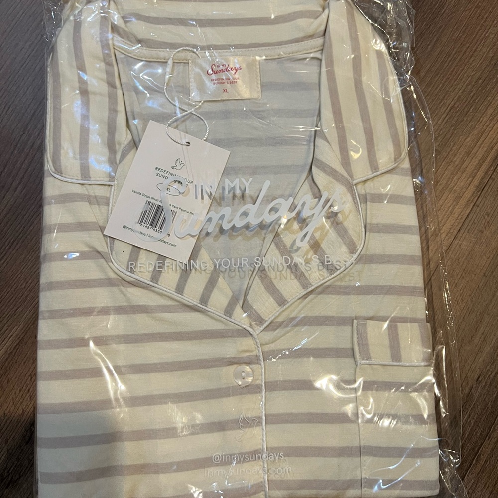 In my Sundays Cream/grey striped pajama set